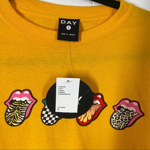 NWT Day The Rolling Stones Graphic Long Sleeve Yellow Cropped Tee Small - Picture 4 of 4